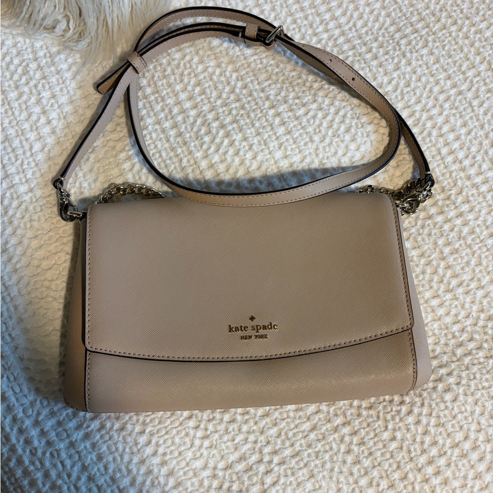 Kate Spade Light Tan Shoulder Bag with Chain Strap - Picture 2 of 5